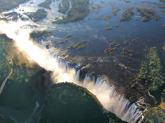 Victoria Falls - Zambia side or Zimbabwe side?